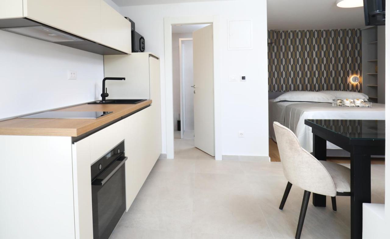 Apartments Villa Ladini Split Exterior photo